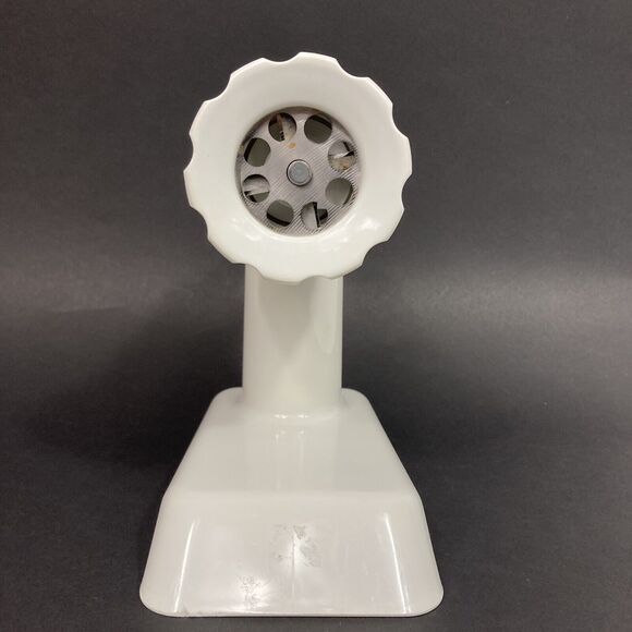 Kitchenaid Meat Grinder Attachment SNFGA-White- 1 Blade-No Extra Pieces-Cracked - Picture 4 of 8